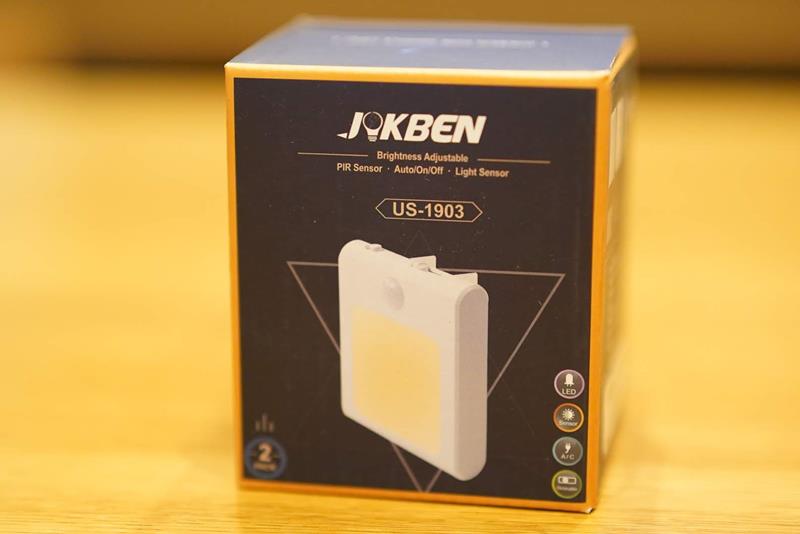 JOKBENの人感センサーライトコンセントに挿すタイプ