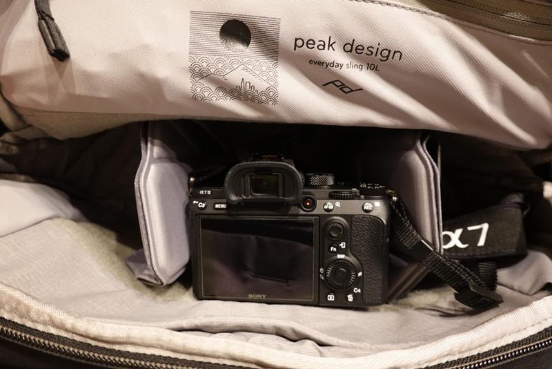 PeakDesign ピークデザイン エブリデイ スリング 10L ブラック BEDS-10-BK-2 レビュー　ブログ　ショルダーバッグ　カメラ　 a7　ソニー
