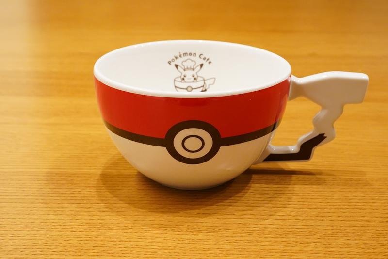 pokemon　ポケモン　モンスターボールマグカップ　ポケモンカフェ　ポケモンセンター　ポケモングッズ　ピカチュウグッズ　高島屋　ブログ　レビュー　おしゃれ