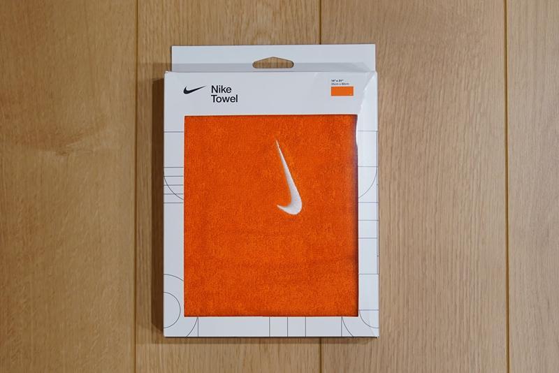 NIKE ナイキ ソリッドコアタオル ミディアム セーフティーオレンジ　タオル　おしゃれ　おすすめ　ブログ　レビュー　スポーツ