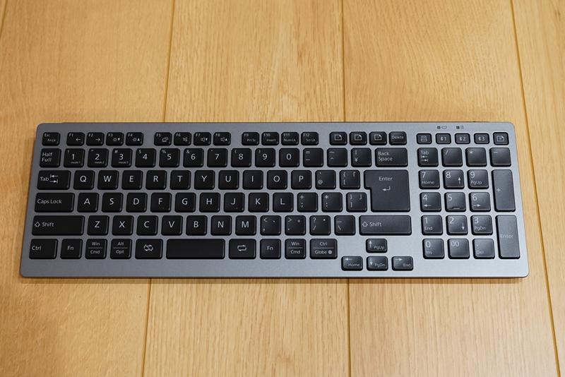 FMV 富士通 ワイヤレスキーボード Comfort Keyboard KB800 静音　マルチペアリング　仕事用　ビジネス　おしゃれ　かっこいい　おすすめ　ブログ　テンキー付き