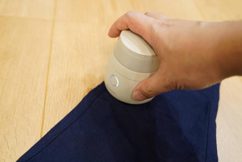パナソニック 毛玉クリーナー ベージュ NI-LC300-C 毛玉取り　コート　子どもの服　ニット　簡単　おすすめ　ブログ　レビュー